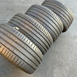 255 40 20 Tires Con 80% De Vida Las 4 De La Marca GOODYEAR 