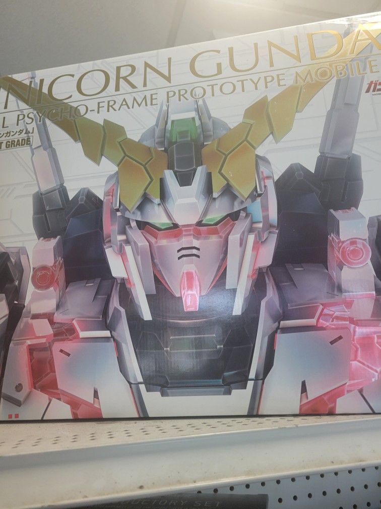 Perfect Grade Unicorn Gundam