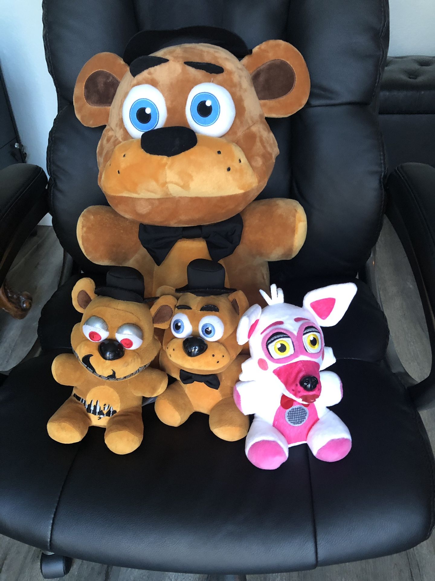 Funko Plush FNAF Freddy 16 inch and 3 small ones. for Sale in