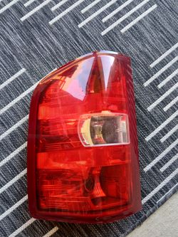 Driver side tail light for Chevy Silverado 1(contact info removed)-2013