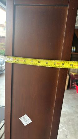 Corner cabinet