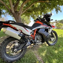 Ktm 890R