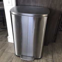 Large Trash Can With Lid For Kitchen