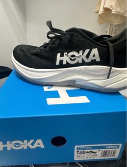 Hoka women’s shoes