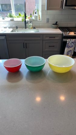 Pyrex Bowls Vintage
