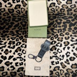 gucci keychain 