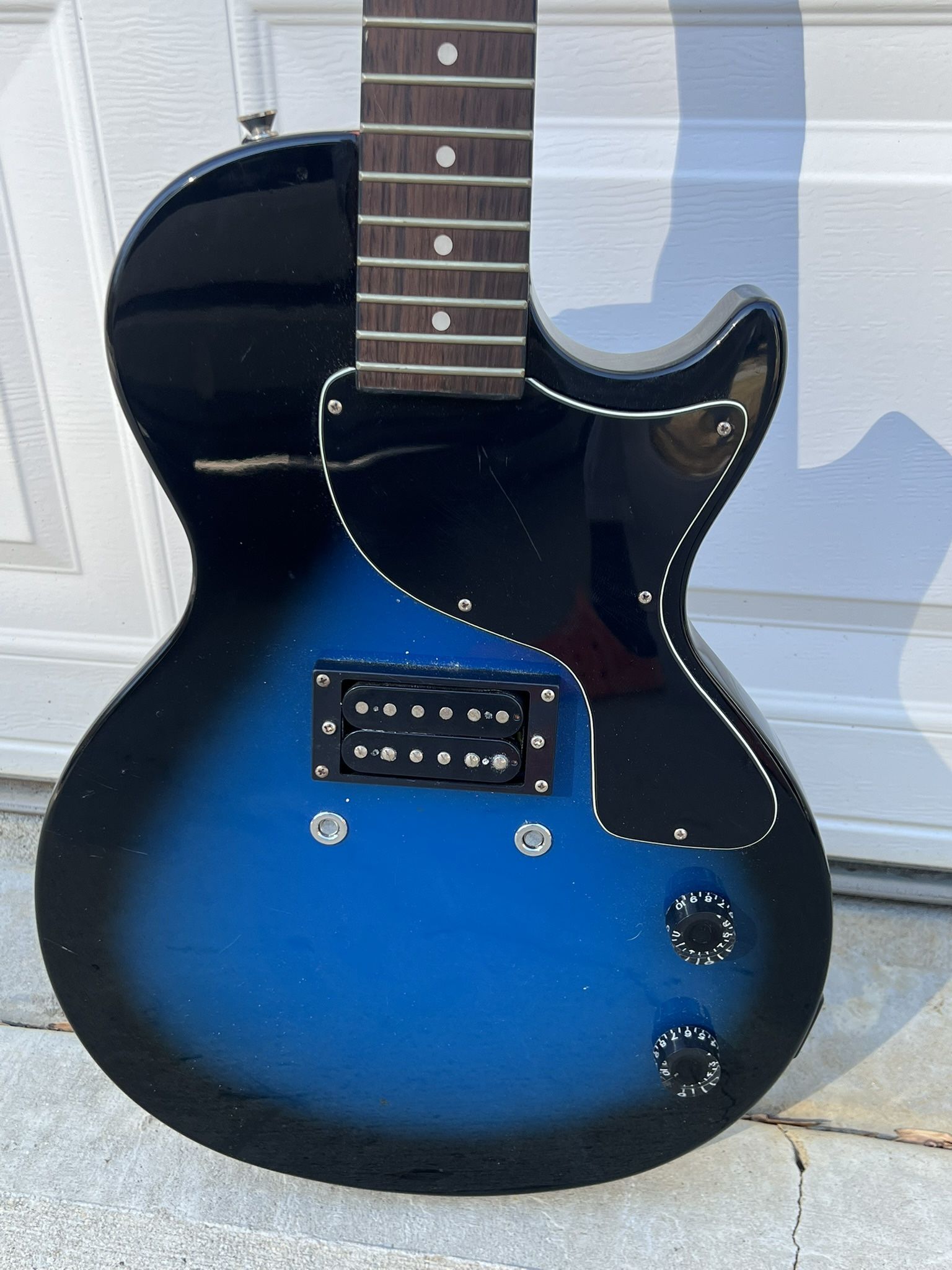 Maestro by Gibson Electric Guitar