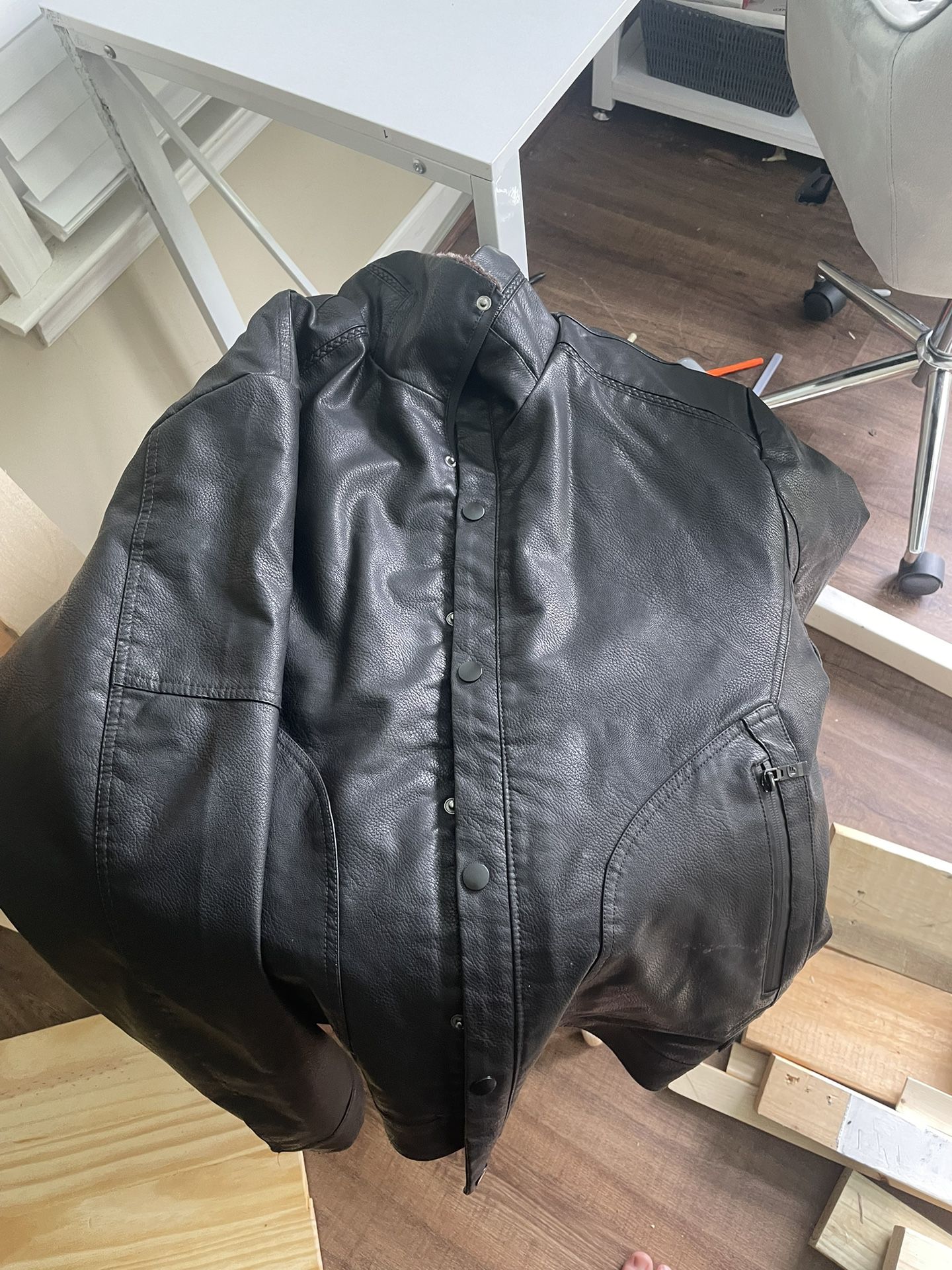 Men’s XL Leather Jacket 