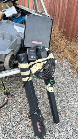 Swing gate lift master