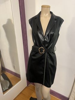 Black faux leather dress with zipper and belt 