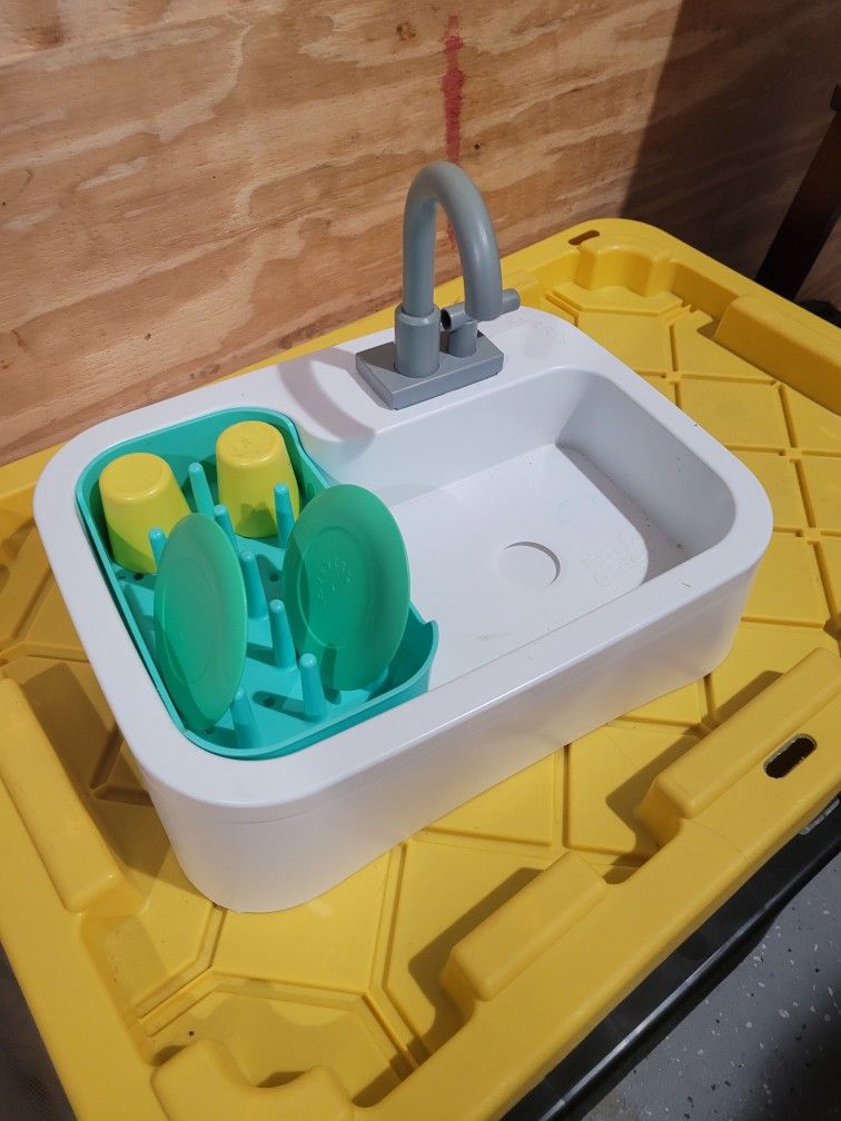 Lovevery Real Sink