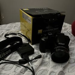 Nikon Camera B600