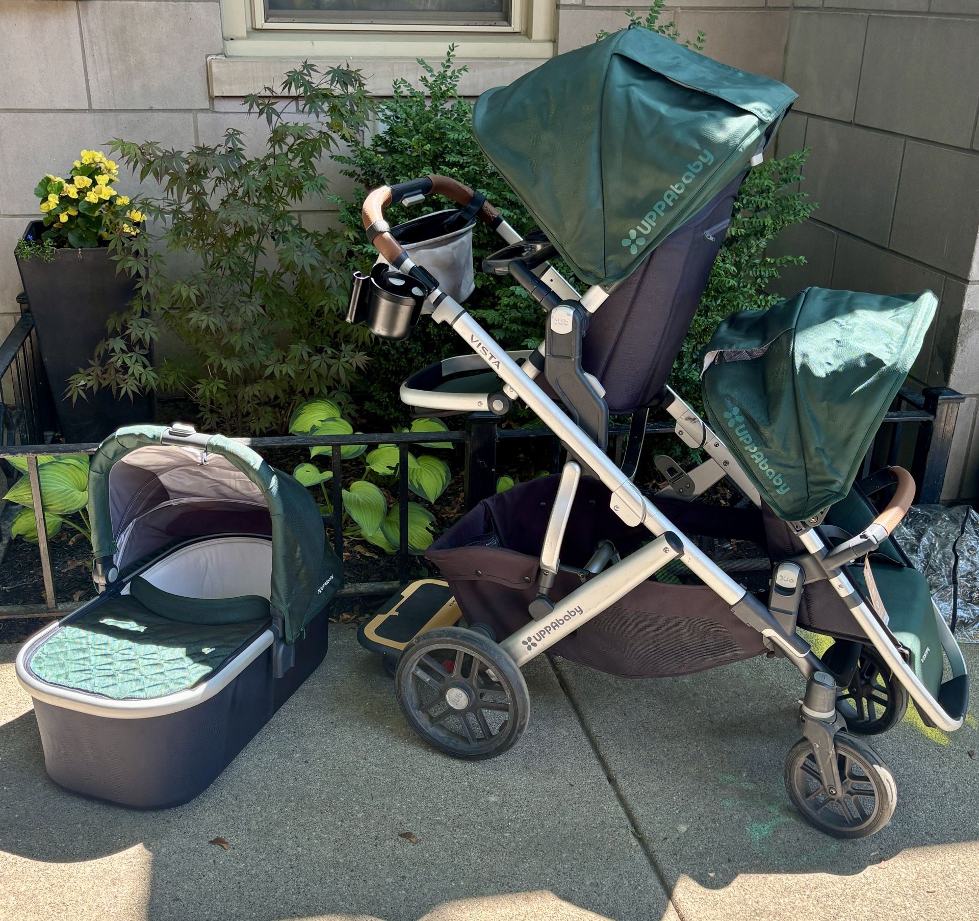 UppaBaby Vista Stroller—fully loaded bundle