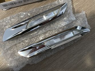 Bmw 528i 535i and 550i Side Marker Lights —fits F10 Body