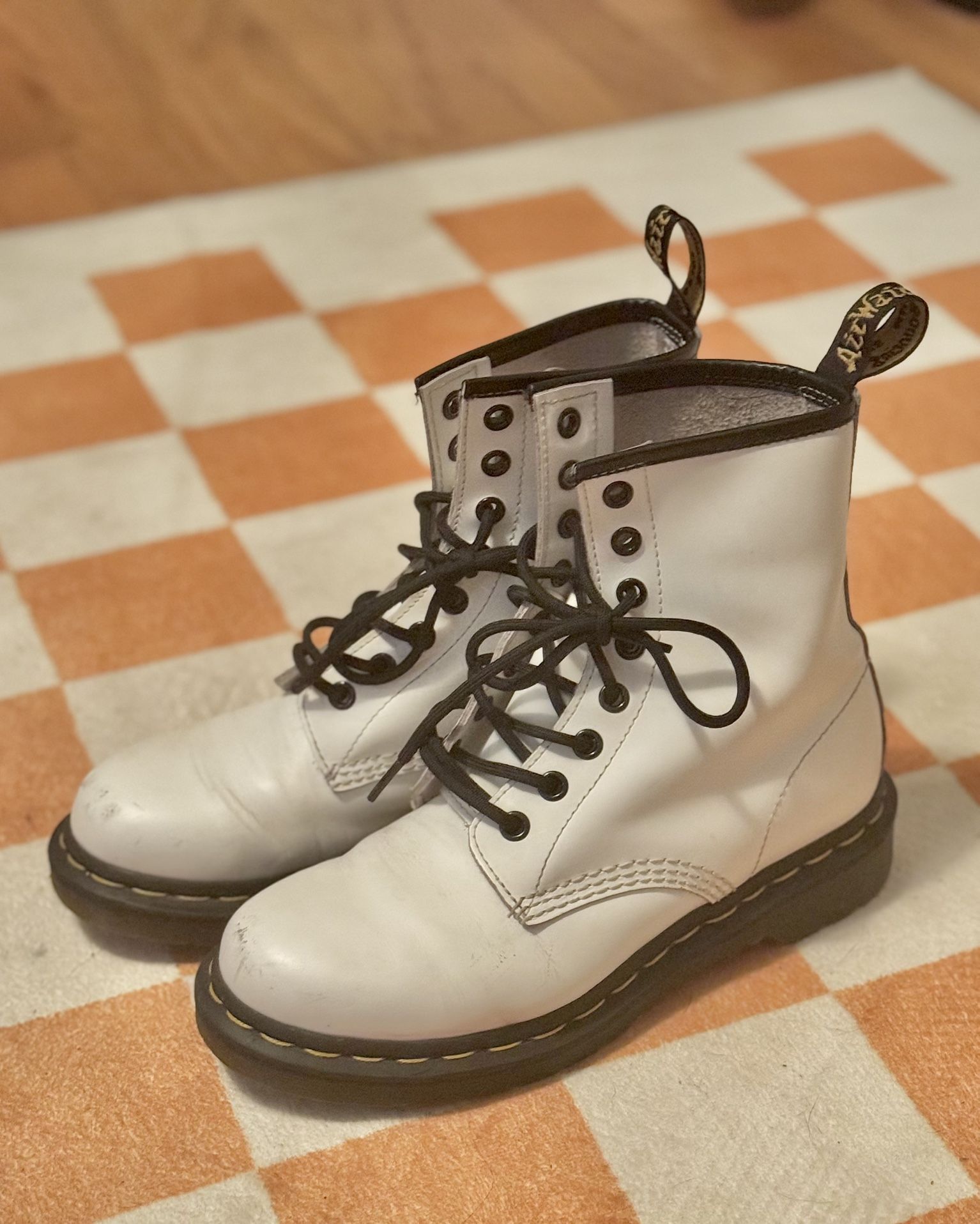 doc marten boots women’s 6 / eu 37 white