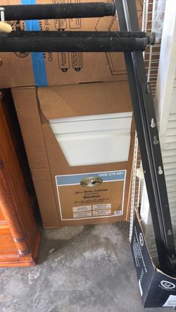 24 inch base cabinet white finish Benton Hampton Bay