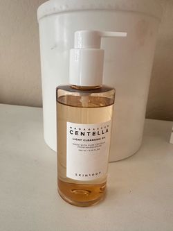 SKIN1004 Madagascar Centella Light Cleansing Oil, 200 ml.