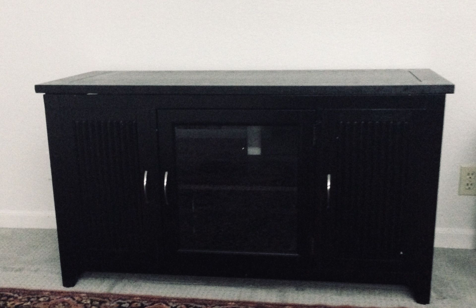 Tv stand 50in +