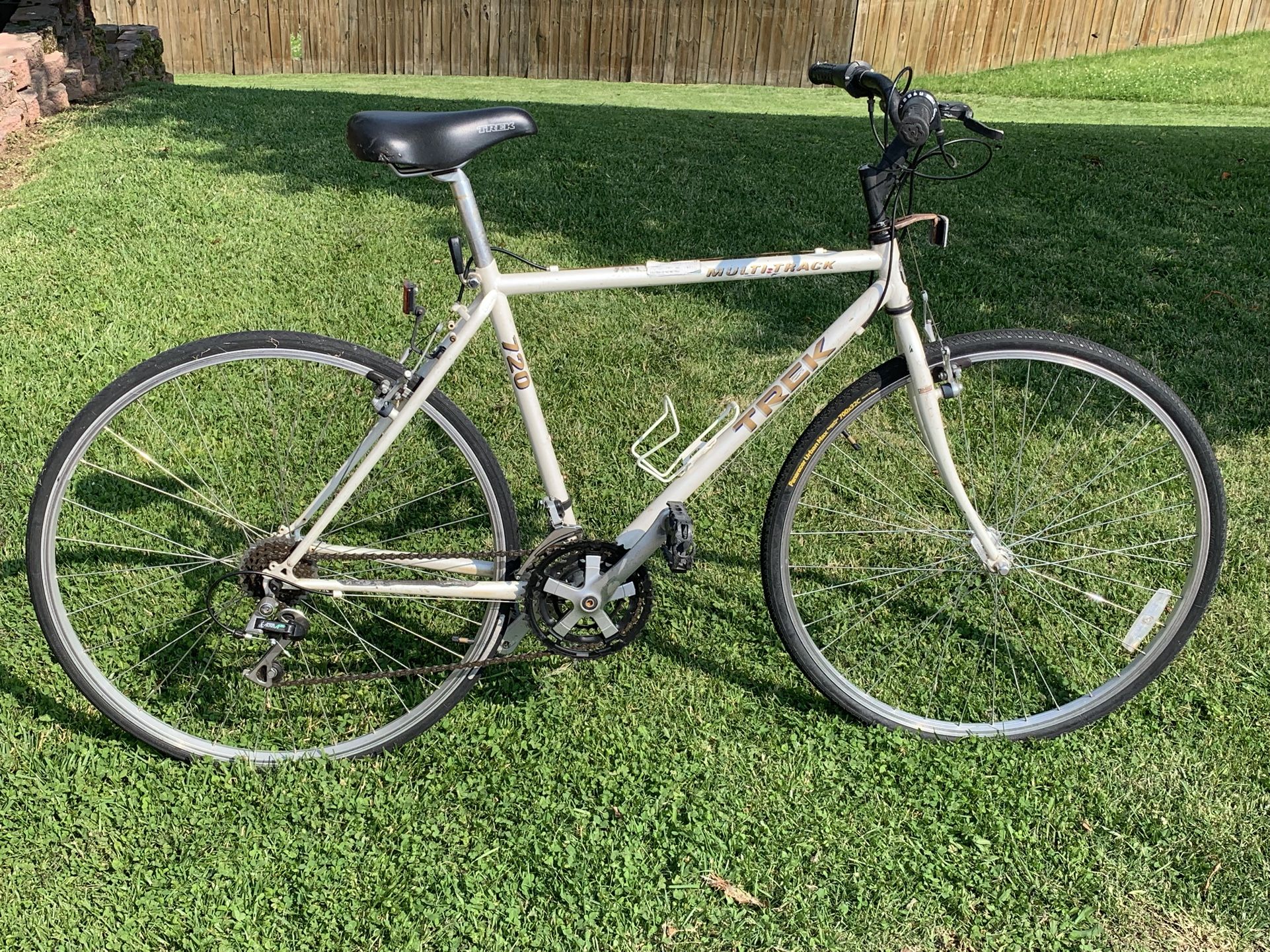 Vintage Trek 720 Multi-Track Men’s Bike