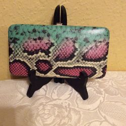 Women’s Multi Colors Clutch Wallet .  Unbranded And Preowned .  