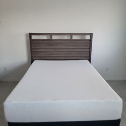 Like New Queen Ashley Furniture Bed