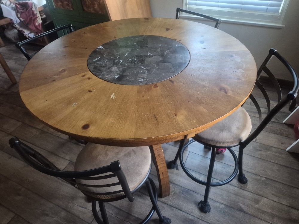 Pub Table And Four Barstools