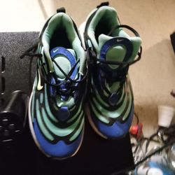 Nike Air max For Kids Size 2Y...