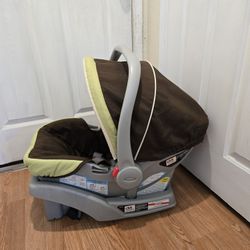 Graco SnugRide 30 Infant Car Seat