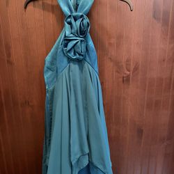 Many Formal And Informal Dresses