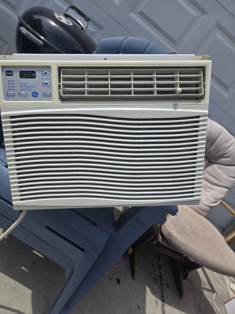 Working Wall Unit AC Unit