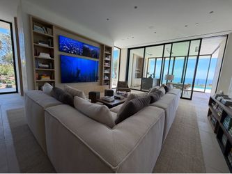 Heavy Duty TV Wall Mount + Professional Install Kit