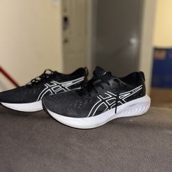 ASICS Size 10 Woman shoes 