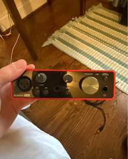 Focusrite Scarlett solo and headphone