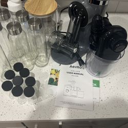 Cold Press Juicer And Bottles