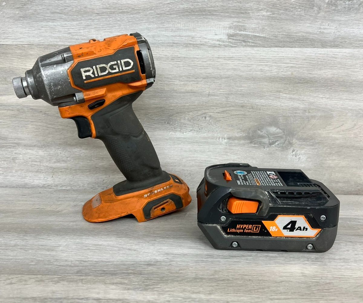 RIDGID R862311 18V Brushless Cordless 3-Speed 1/4 in. Impact Driver w/Battery (PO1021544)