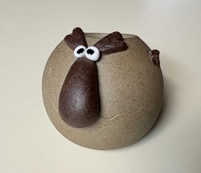 Stoneware Reindeer Pot