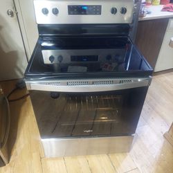 Excellent Working Whirlpool Glass Top Stove With Self Cleaning Oven in good condition