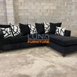 Monroe Black RAF Sectional