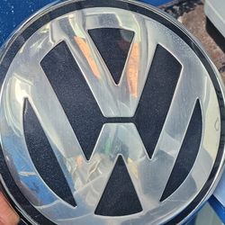 2006-2010 VW Volkswagen Beetle Front Hood Emblem