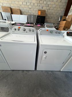 Whirlpool set washer and dryer