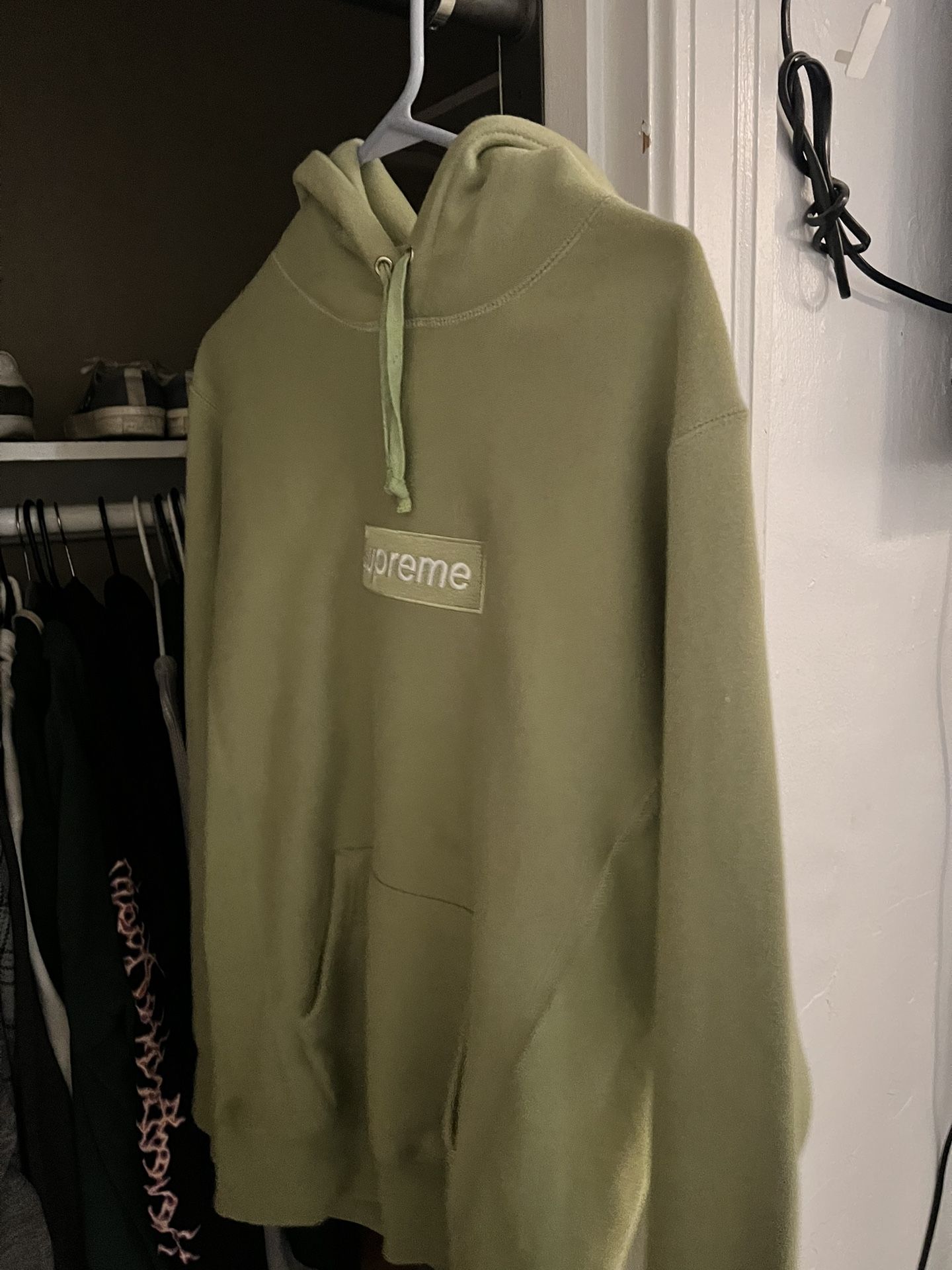 Supreme Hoodie 