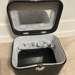 Toiletry Or Makeup Bag With Mirror And Key Lock