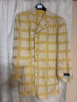Brand New Men’s John Raphael Platinum 3-Piece Suit – Original Labels Attached! gs Attached!
