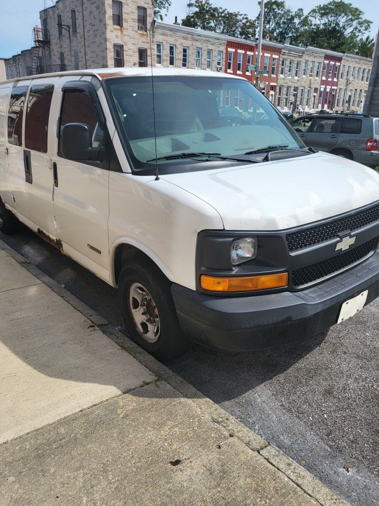 2005 Chevrolet Express 3500