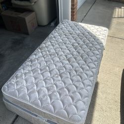 Twin Bed Free