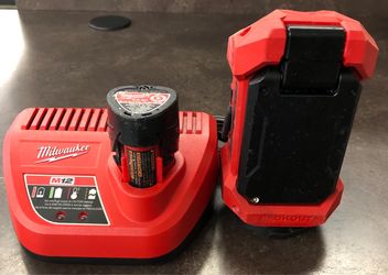 Milwaukee M12 2350-20 Light w/ Battery & Charger