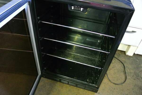 MAGIC CHEF BEVERAGE COOLER mcbc580dbt