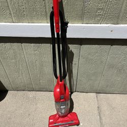 Dirt Devil Vacuum