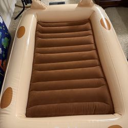 Toddler inflatable mattress