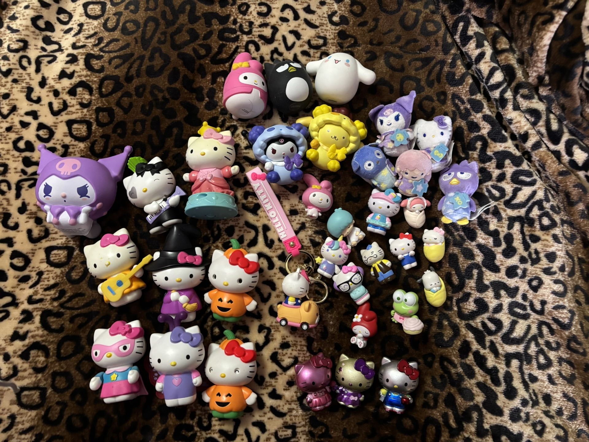 Hello Kitty Figure Bundle 